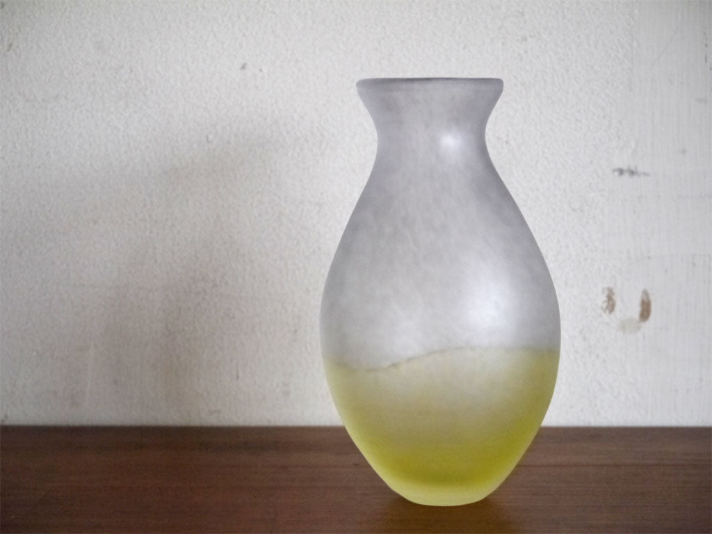 鈴木伊美 ガラス フラワーベース 花瓶 H14.9cm 現代作家 中古品 買い取りしました。