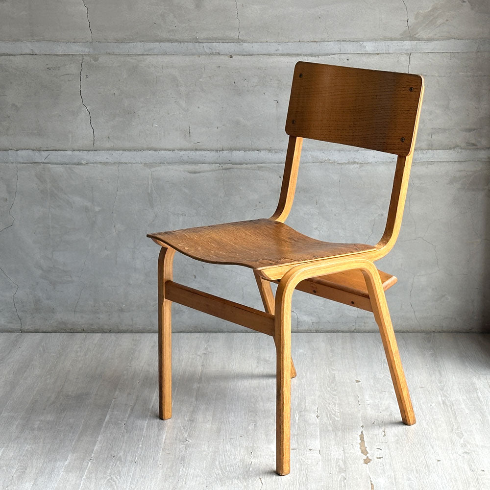 テクタファニチャーリミテッド TECTA Furniture Ltd. UKビンテージ スクールチェア スタッキングチェア ダイニングチェア プライウッド オーク材 英国 中古品 買い取りしました。