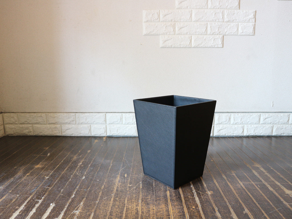 カッシーナ イクスシー Cassina IXC. オリジナル レザー ダストボックス ブラック ゴミ箱 モダンデザイン イタリア　中古品  買い取りしました。