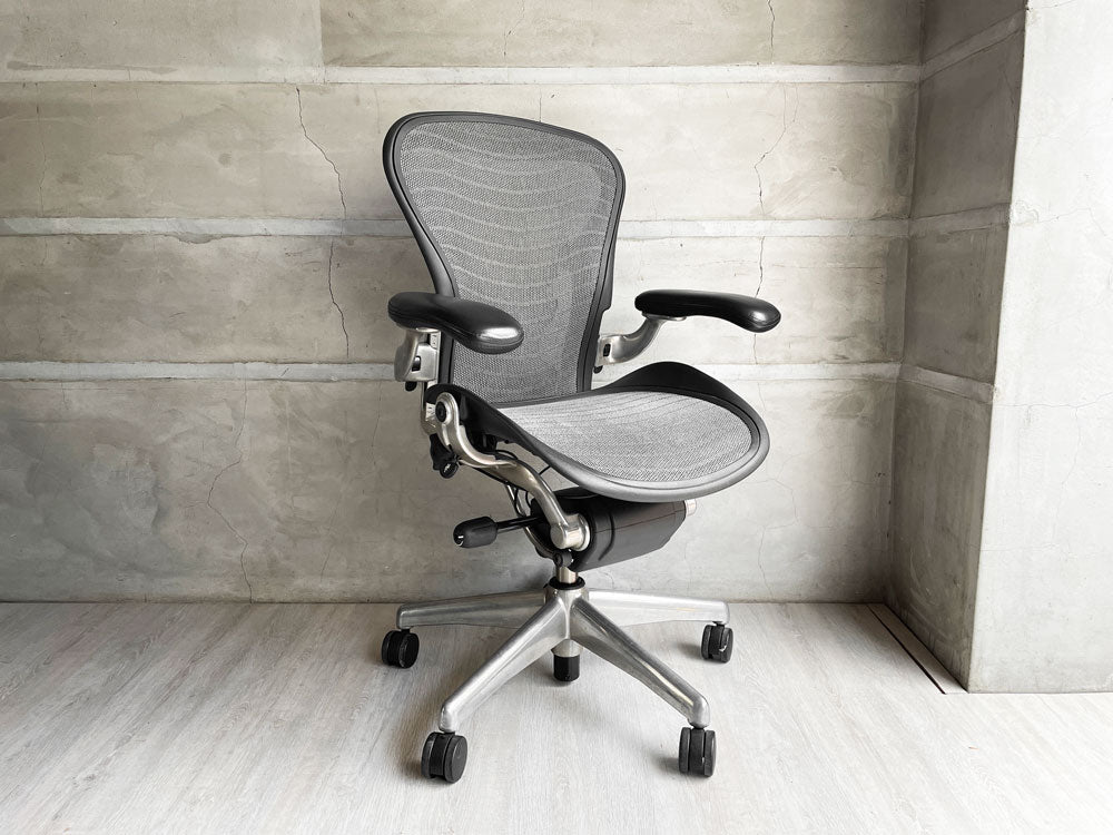 ハーマンミラー Herman Miller アーロンチェア Aサイズ ポスチャーフィット ポリッシュドアルミベース ビル・スタンフ ＆ ドン・チャドウィック 中古品 買い取りしました。