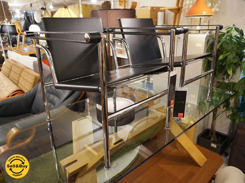 カッシーナ Cassina LC1 スリングチェア 黒革×クローム ルコルビジェ & シャルロットペリアン & ピエールジャンヌレ MoMA収蔵 展示美品 品質保証リーフレット付き シリアルNo.入り ～ イ・マエストリ ＝ 20世紀を代表する名作チェア ～ 【 買取と販売とレンタルのお店 】