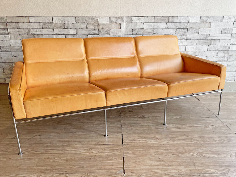 フリッツハンセン Fritz Hansen 3300シリーズ 3303モデル 3人掛けソファ 本革 ナチュラルレザー クロームベース アルネ・ヤコブセン Arne Jacobsen 北欧家具 中古品 買い取りしました。