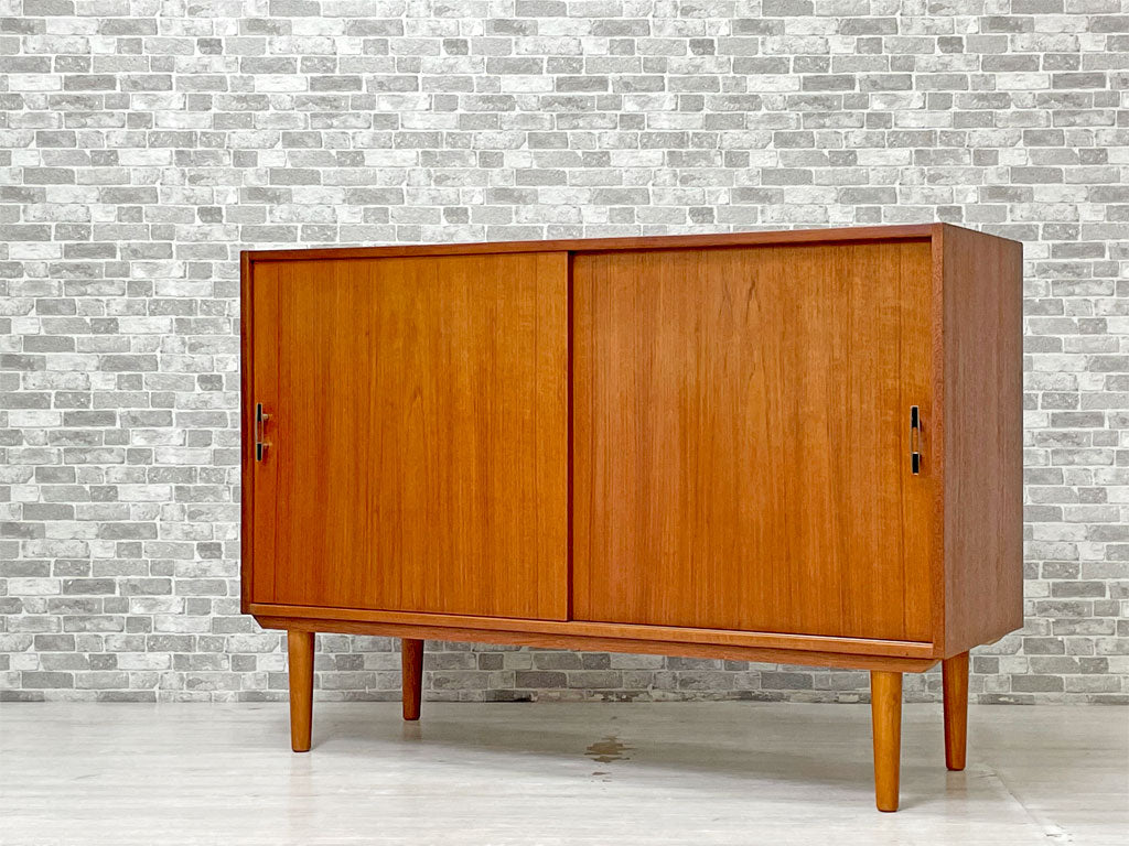デンマークビンテージ Danish Vintage チーク材 キャビネット サイドボード 北欧家具 中古品 買い取りしました。