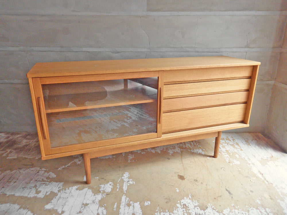 モモナチュラル MOMO natural ヴェント VENT サイドボード SIDEBOARD W150cm オーク材 ハイレッグ ガラス引戸 抽斗4杯 定価86,900円 中古品 買い取りしました。