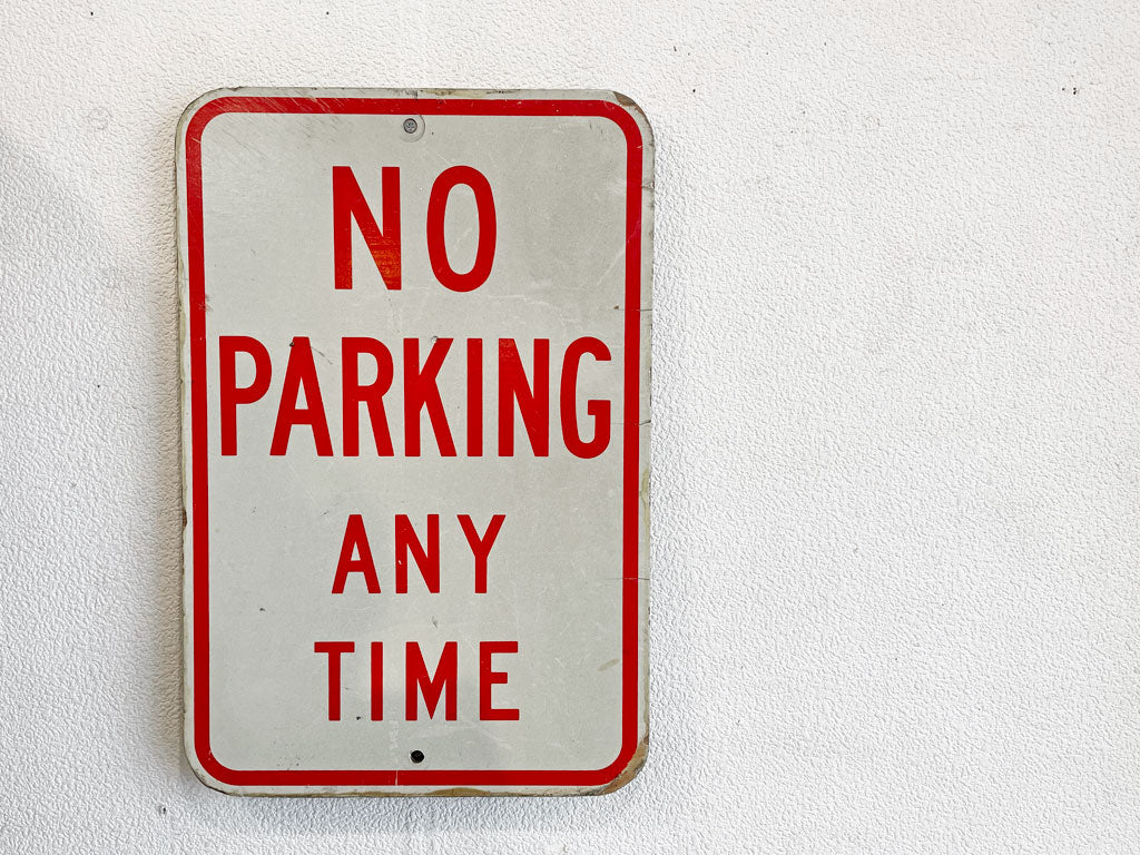 USビンテージ Vintage パークサイン NO PARKING ANYTIME 道路標識 看板 ディスプレイ 店舗什器 30×45 アメリカン 中古品 買い取りしました。