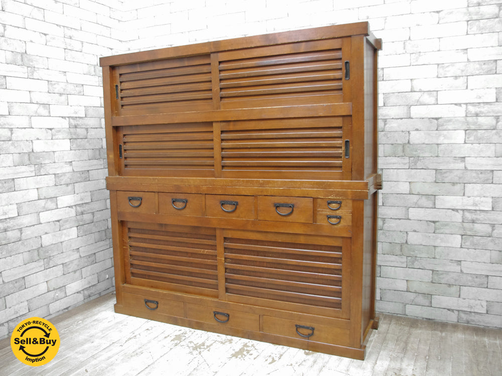 ジャパンビンテージ Japan vintage 古い木味の水屋箪笥 大型キャビネット 買い取りしました。