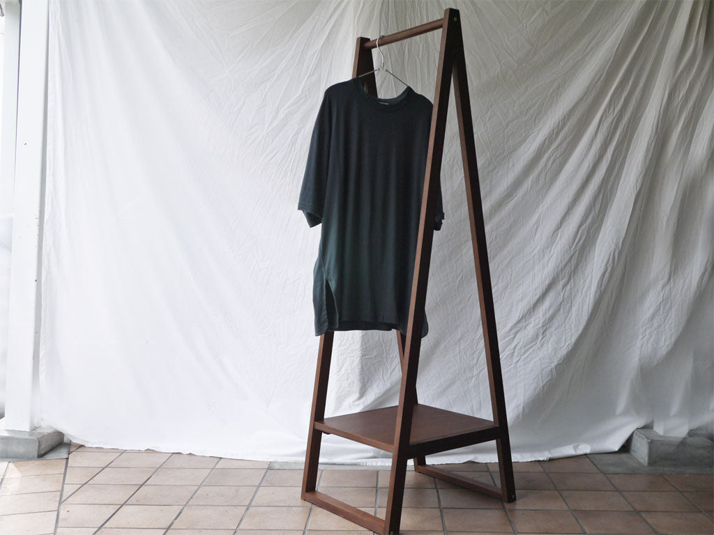 無印良品 MUJI ウォールナット材 コートハンガー ハンガーラック H150cm 定価￥12,900- 中古品 買い取りしました。