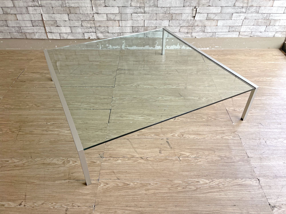 チーム・バイ・ヴェリス Team by Wellis ルームリビング ガラストップ コーヒーテーブル ローテーブル スクエア W120cm Cassina ixc.取扱 参考定価24万円 中古品 買い取りしました。