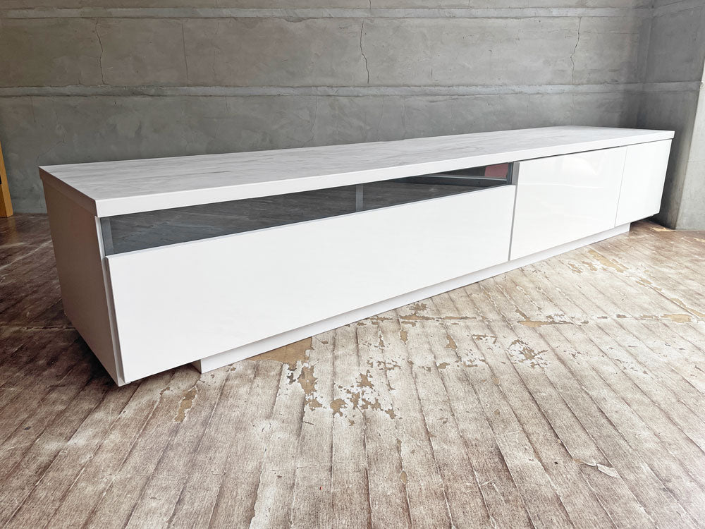 ロウヤ LOWYA テレビ台 AVボード 200cm 大理石柄 日本製 コード穴付き モダンデザイン 定価￥49,990- 中古品 買い取りしました。