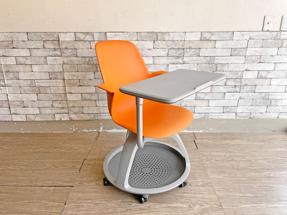 スチールケース Steelcase ノード node ミーティングチェア オフィスチェア シトロン 可動式サイドテーブル＆キャスター付 中古品 買い取りしました。