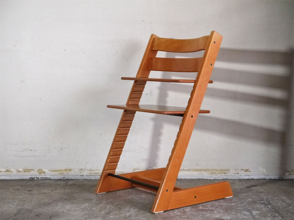 ストッケ STOKKE トリップトラップ TRIPP TRAPP ベビーチェア キッズチェア チェリー S/N3～ ノルウェー 北欧家具 中古品 買い取りしました。