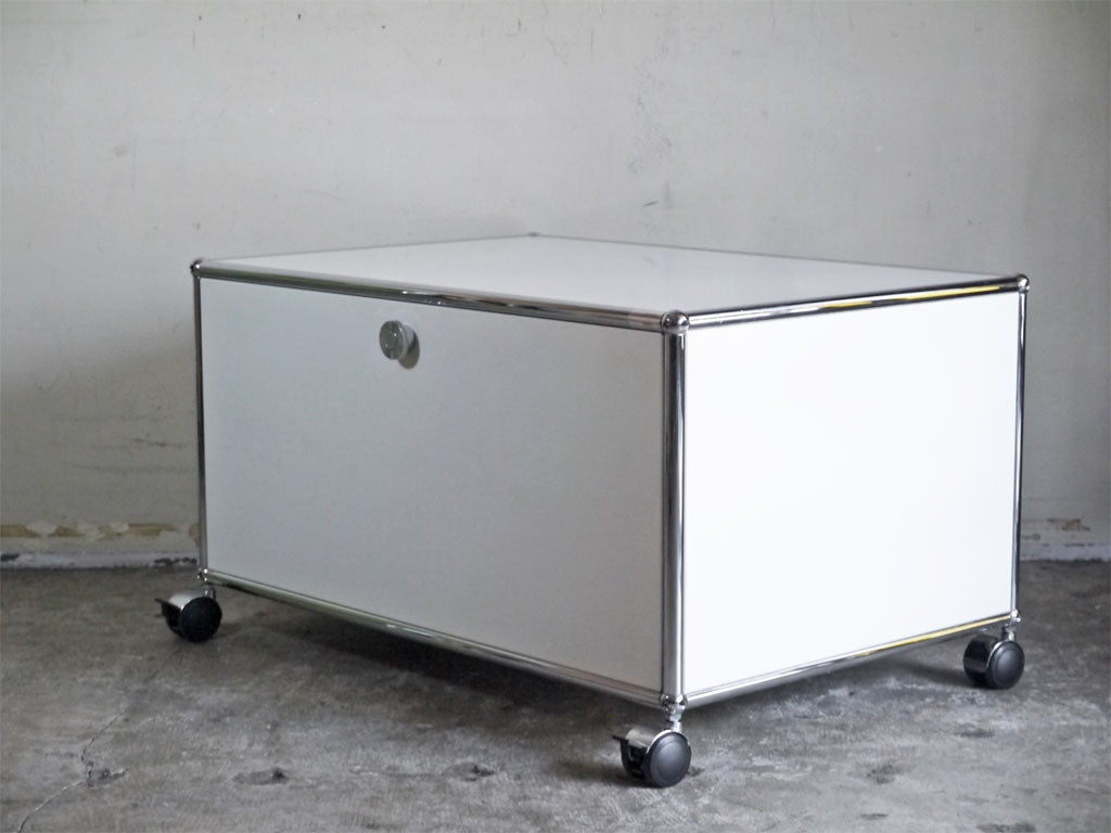 USMハラー USM Haller モジュラーファニチャー ハラーシステム キャビネット ピュアホワイト ドロップダウンドア 1列1段 キャスター フリッツ・ハラー 中古品 買い取りしました。