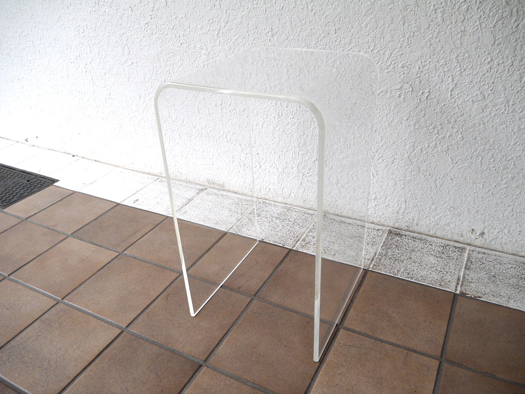 シンプルデザイン Simple Design アクリル製 サイドテーブル ナイトテーブル 花台 クリア 中古品 買い取りしました。