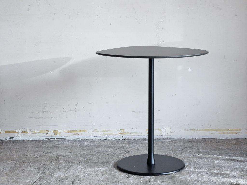 カッシーナイクスシー Cassina ixc ミクシット MIXIT サイドテーブル ブラック アリック・レヴィ モダンデザイン 中古品 買い取りしました。