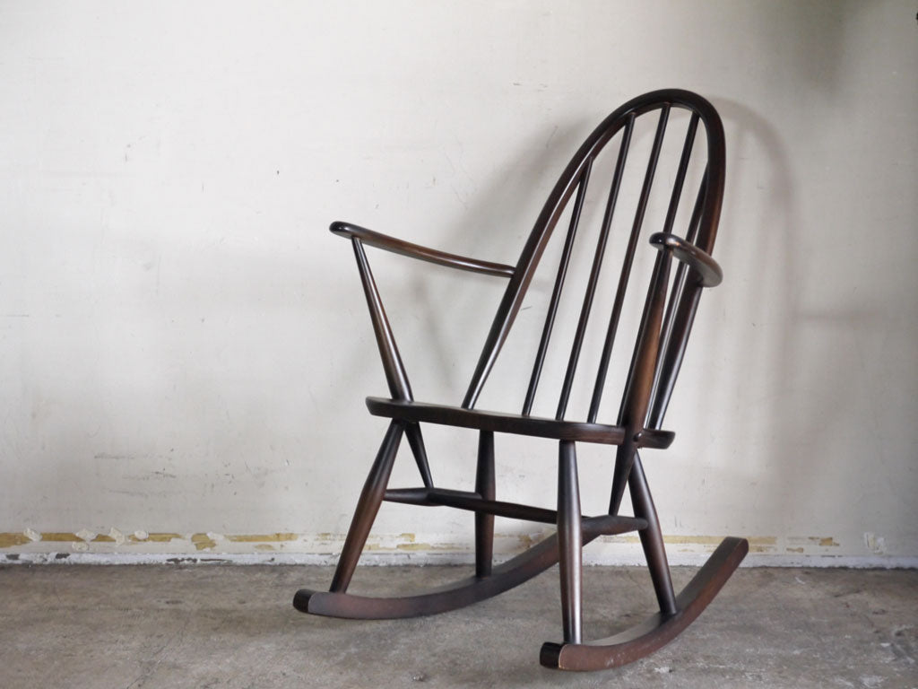 アーコール Ercol ビンテージ クエーカー ロッキングチェア オールドコロニアルカラー イギリス 英国 中古品 買い取りしました。