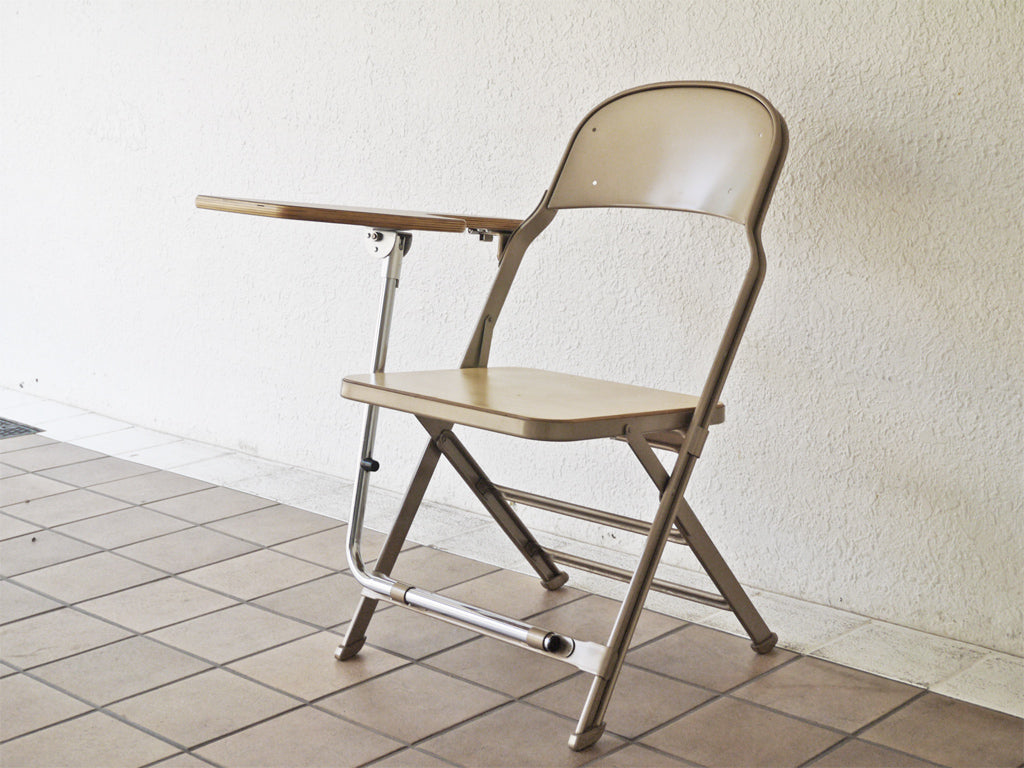 クラリン CLARIN フォールディングチェア with デスク ウッドシート 折り畳み椅子 US 米国 P.F.S 取扱 中古品 買い取りしました。