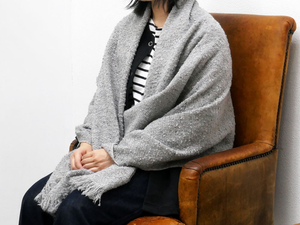 モーン・テキスタイル MOURNE TEXTILES モヘアループ ワイドスカーフ ブランケット グレー 75×200cm 北アイルランド 未使用品 買い取りしました。