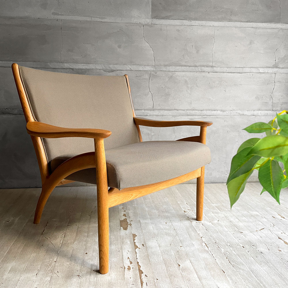 カンディハウス CONDE HOUSE フローレンス FLORENCE ラウンジチェア イージーチェア 1Pソファ ナラ無垢材 ファブリック グレー系カラー 廃番～馬の様に安らぎへ駆ける～