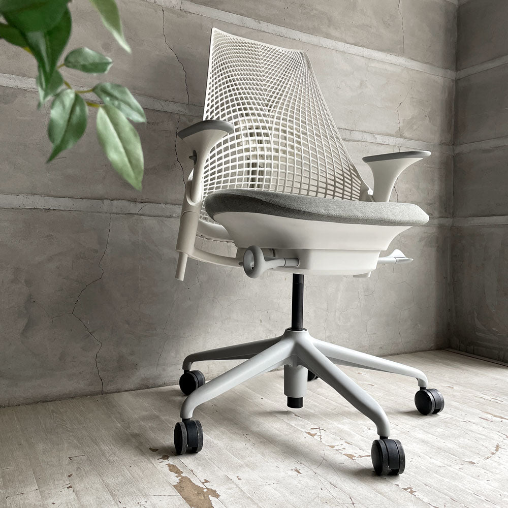 【学芸大学店】ハーマンミラー HermanMiller セイルチェア SAYL Chair デスクチェア フルアジャスタブルアーム ランバーサポート付き ホワイト イヴ・ベアール 2024年製 モダンデザイン 買取させていただきました。