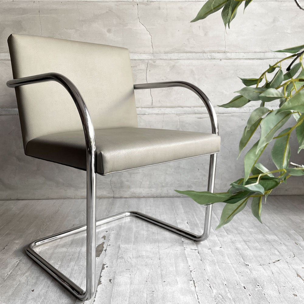 ノル ノール Knoll ブルーノ brno アームチェア チューブラー 合皮 グレー系カラー ミースファンデルローエ カンチレバー ～銘品はどんな所でも～