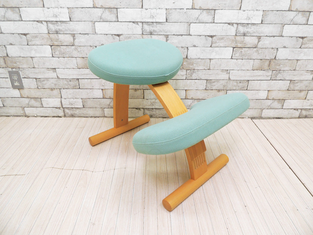 サカモトハウス SAKAMOTO HOUSE バランスイージー balans Easy バランスチェア 学習椅子 姿勢矯正 カバー付 ノルウェー  中古品 買い取りしました。