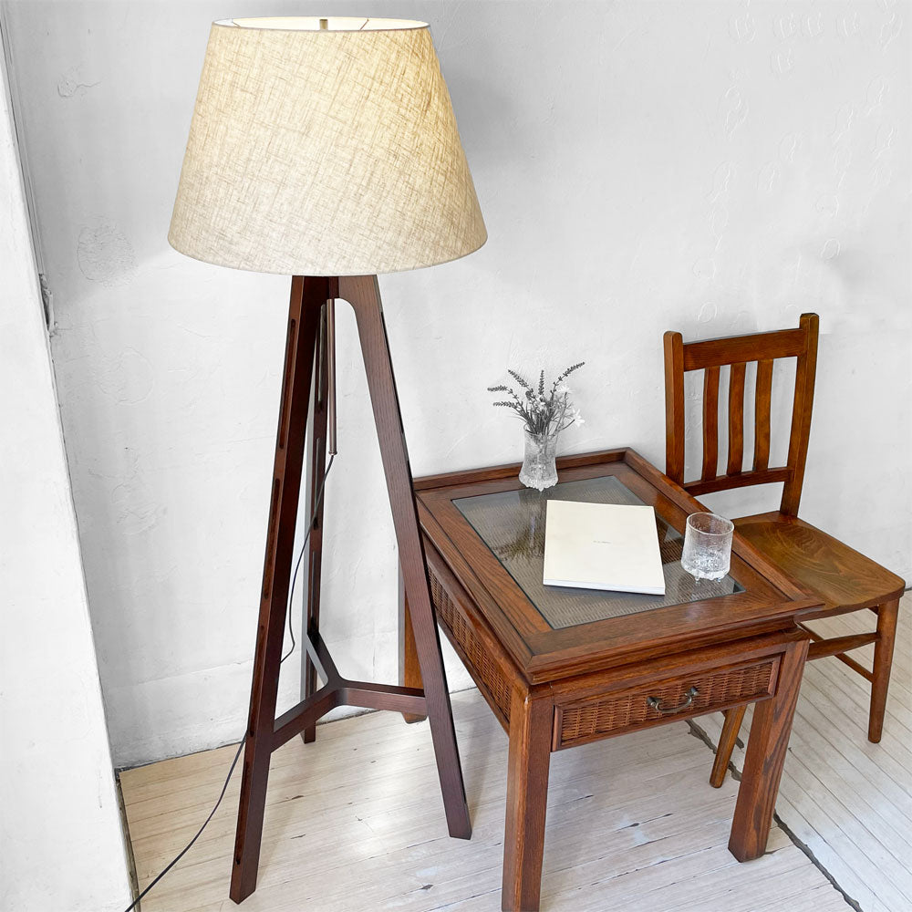 ワイスワイス WISE WISE アキ AKI CM-701 フロアランプ オーク材 麻布シェード ナチュラル 高さ調整可能～落ち着きのある佇まい～