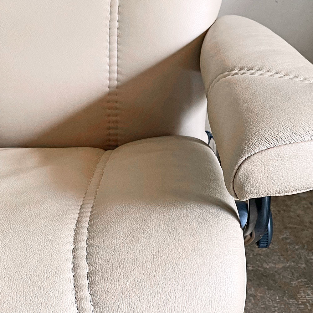 エコーネス EKORNES ストレスレスチェア Stressless コンサル Consul リクライニングチェア オットマンセット Sサイズ レザー クリーム 北欧 ノルウェー ～ファーストクラスの体験を～