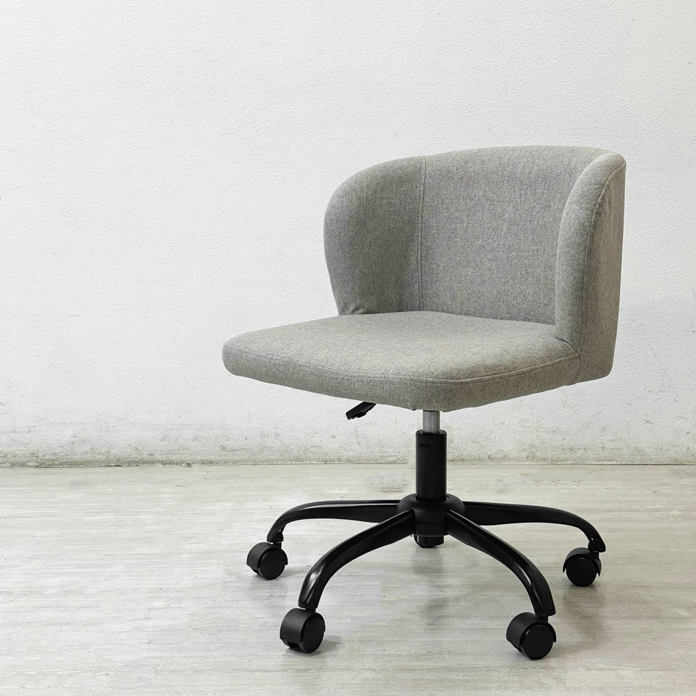 【祖師ヶ谷大蔵店】かなでもの KANADEMONO デスクチェア Modern 丸みのある ファブリック グレー ガス圧昇降 キャスター 定価￥24,000- 買取させていただきました。