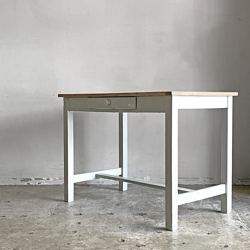 【自由が丘店】フランスビンテージ French Vintage 抽斗付き ペインテッド テーブル デスク オールドパイン材 買取させていただきました。