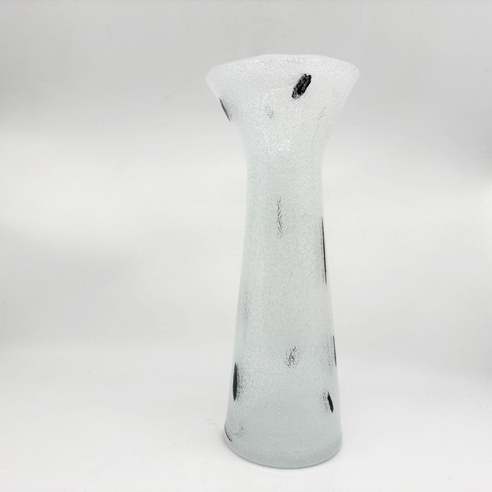 【祖師ヶ谷大蔵店】岩田藤七 ガラス花瓶 風雪 フラワーベース 気泡 H31cm 日本芸術院会員 文化功労者 ガラス作家 買取させていただきました。