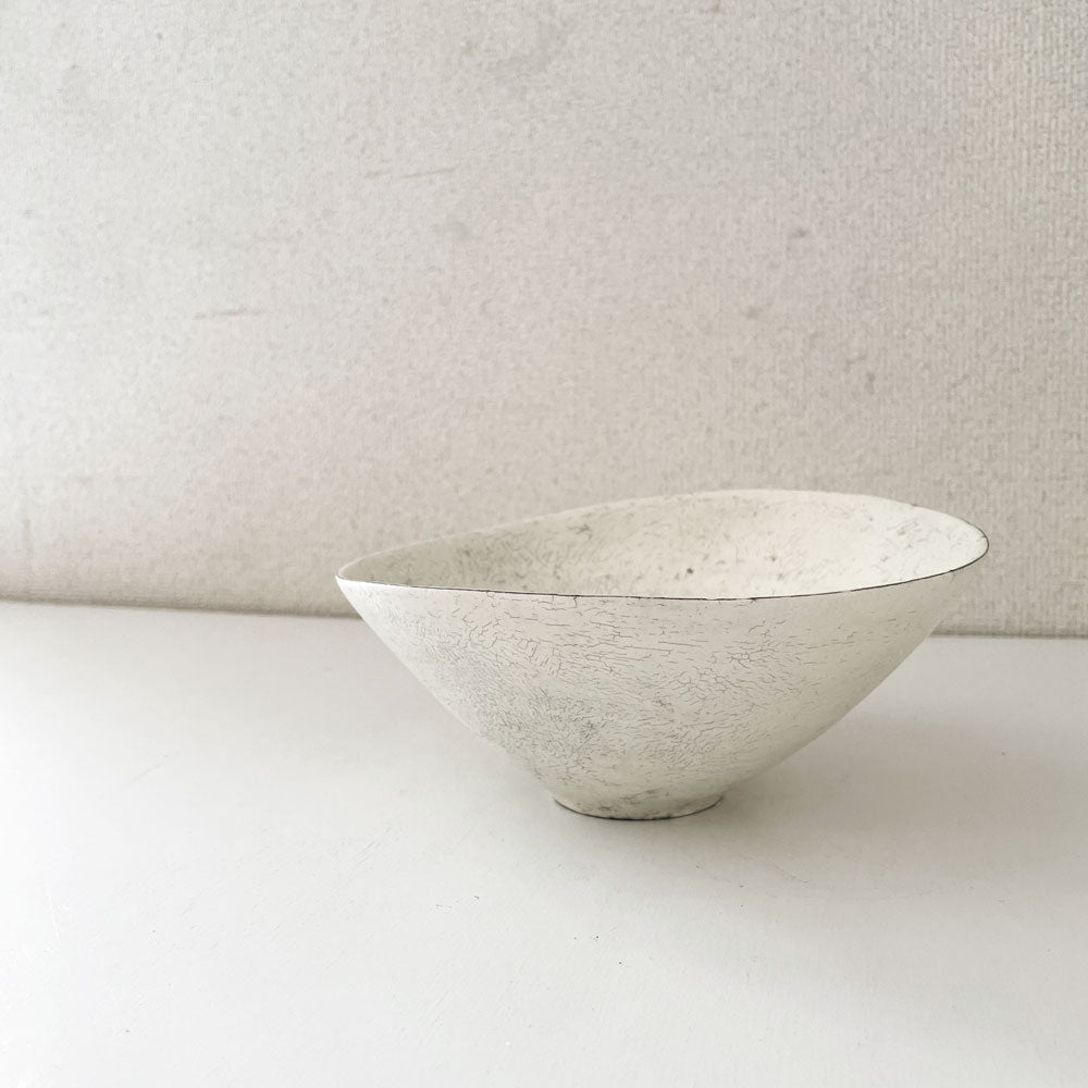 【経堂店】横山拓也 Takuya Yokoyama 粉引深鉢 オーバルボウル W20cm ホワイト 現代作家 買取させていただきました。