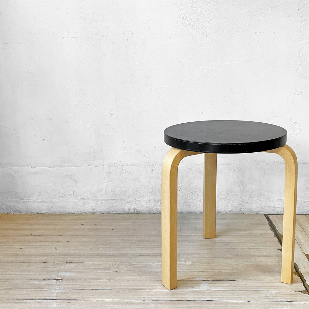 【下北沢店】アルテック Artek Stool60 スツール 三本脚 80周年記念モデル ブラックラッカー アルヴァ・アアルト 北欧家具 買取させていただきました。