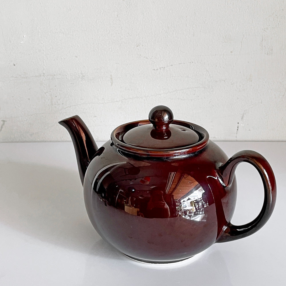 【自由が丘店】プリスティン PRISTINE POTTERY ブラウンベティー Brown Betty ティーポット ダークブラウン 4カップ イギリス製 廃窯 ビンテージ 買取させていただきました。