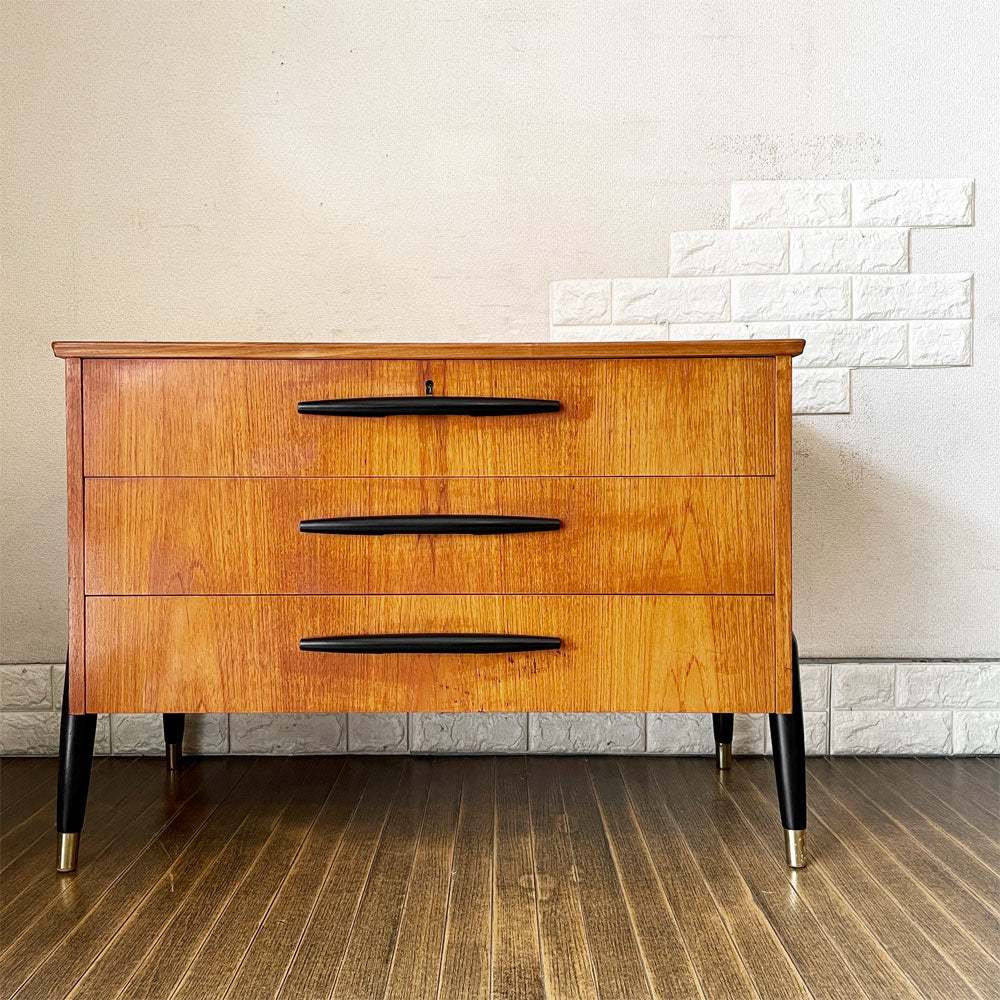 【経堂店】AB Broderna Gustafsson チーク材チェスト 3段 3ドロワー W92cm 鍵欠品 スウェーデン 北欧ビンテージ ミッドセンチュリー 買取させていただきました。