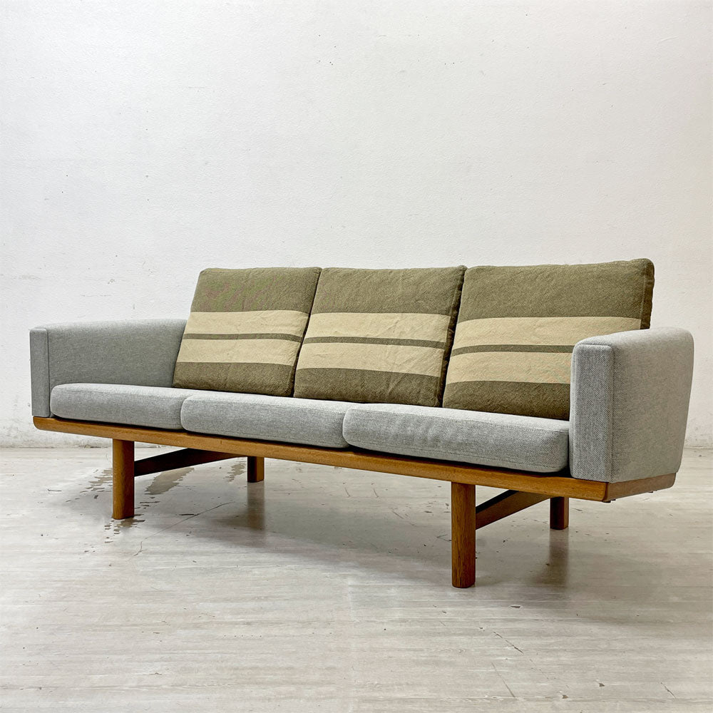 【祖師ヶ谷大蔵店】ゲタマ GETAMA GE236 3シーター ソファ ハンス・J・ウェグナー Hans J Wegner ファブリック マハラム社 モード生地 オーク無垢材 北欧 デンマーク ビンテージ 買取させていただきました。