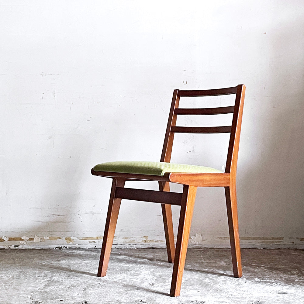 【自由が丘店】UKビンテージ UK Vintage ラダーバック ダイニングチェア ファブリックシート 英国家具 買取させていただきました。