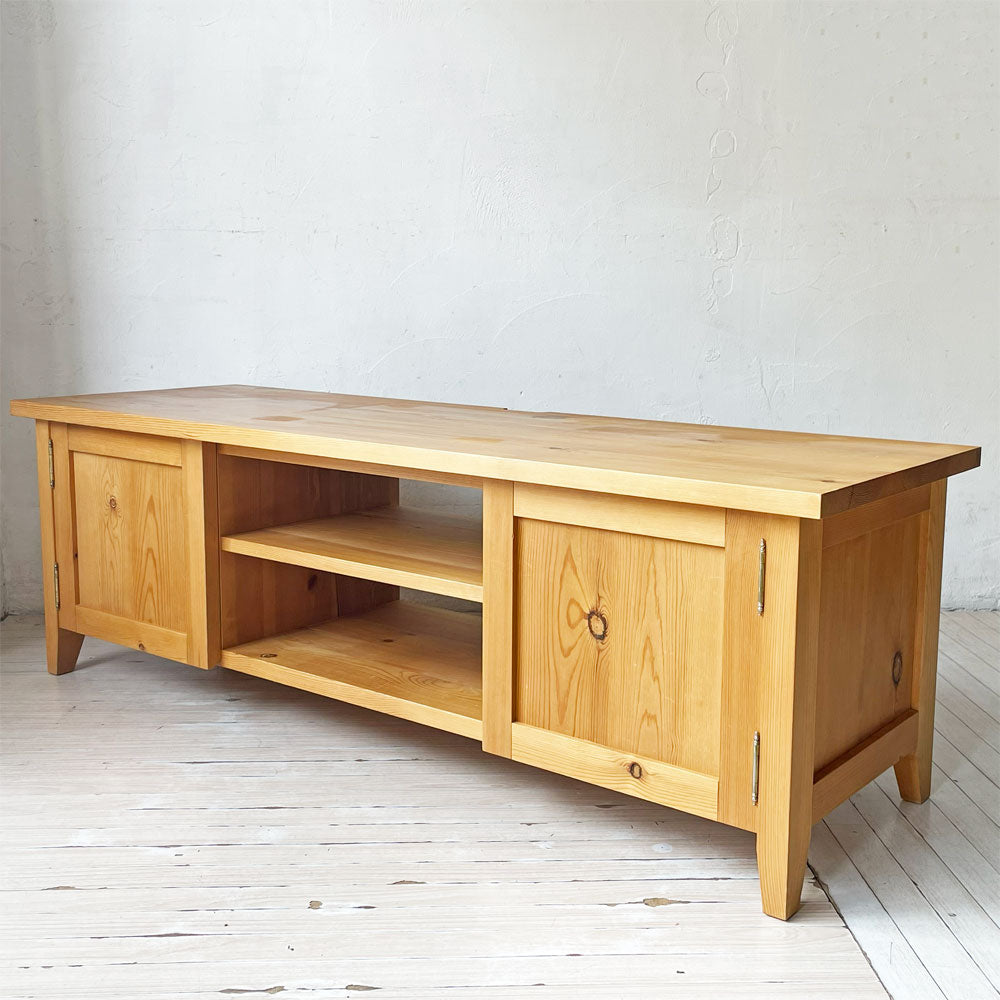 【下北沢店】ペニーワイズ THE PENNY WISE NC-6 AVボード ローボード パイン材 w135cm 英国カントリースタイル 買取させていただきました。