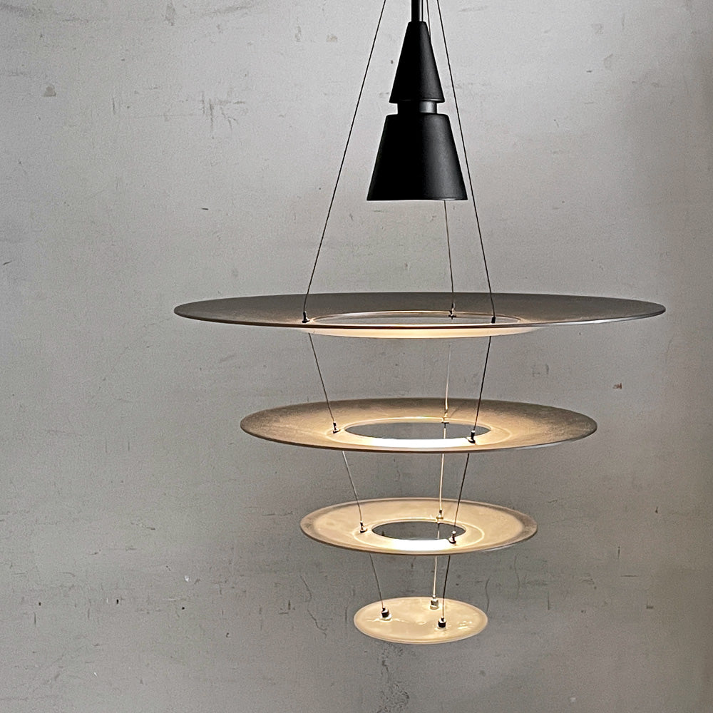 ルイスポールセン louis poulsen エニグマ Enigma 425 ペンダントライト ブラック 内山章一 デンマーク 北欧照明 ～ミニマリスティックな美しさ～