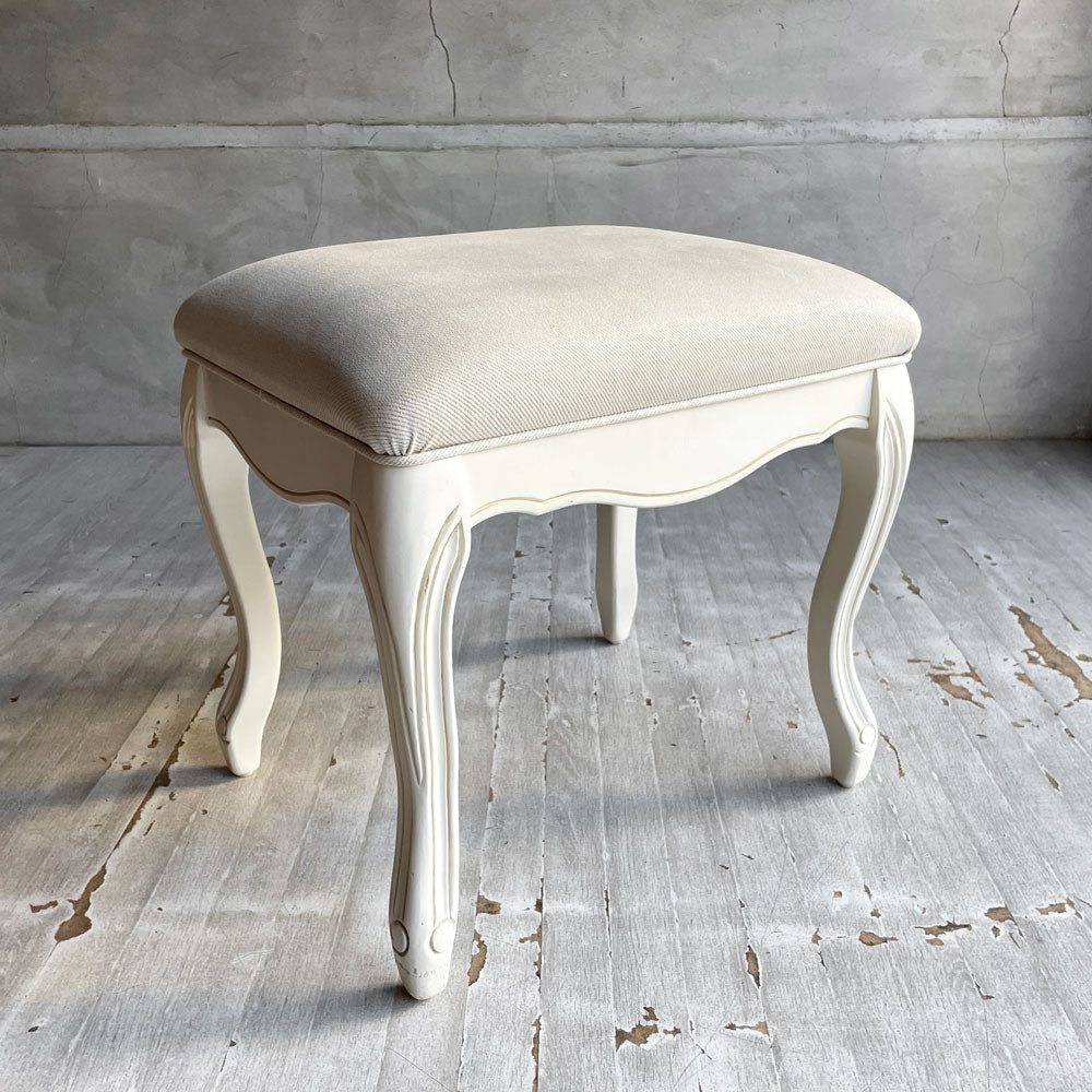 【学芸大学店】ローラアシュレイ Laura Ashley プロヴァンセル PROVENCALE スツール ファブリック ホワイトペイント フレンチカントリー♪ 買取させていただきました。