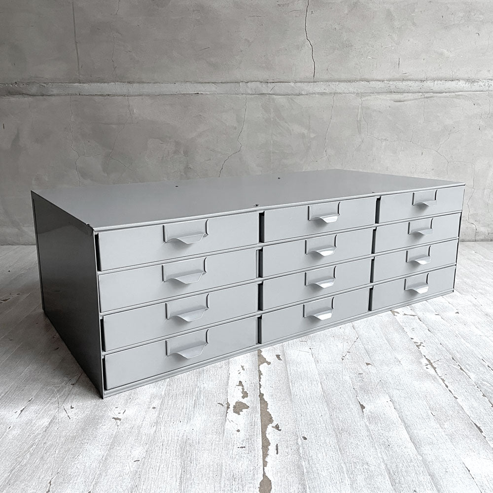 【学芸大学店】リオン LYON スチールキャビネット 12ドロワー ファイリングキャビネット ツールボックス チェスト グレー系カラー インダストリアル 店舗什器 ♪ 買取させていただきました。