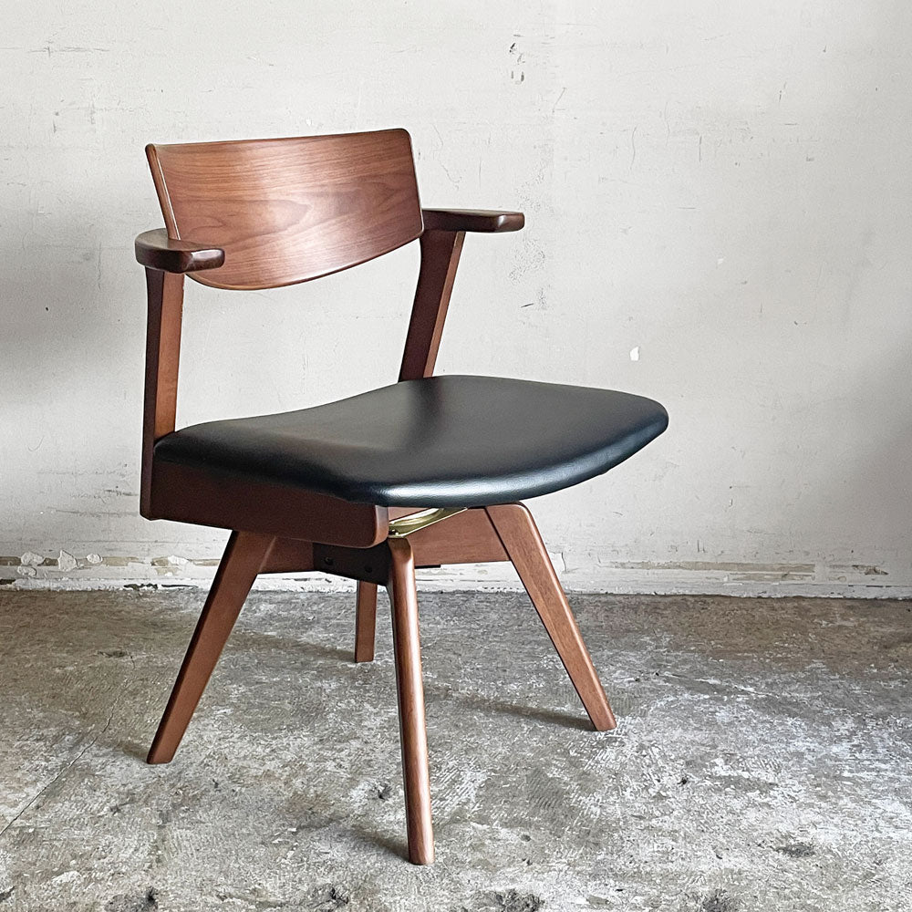 【自由が丘店】WeDO Style プレシャスノワ 回転アームチェア ダイニングチェア ウォルナット PVCブラック ナチュラルモダンデザイン 買取させていただきました。