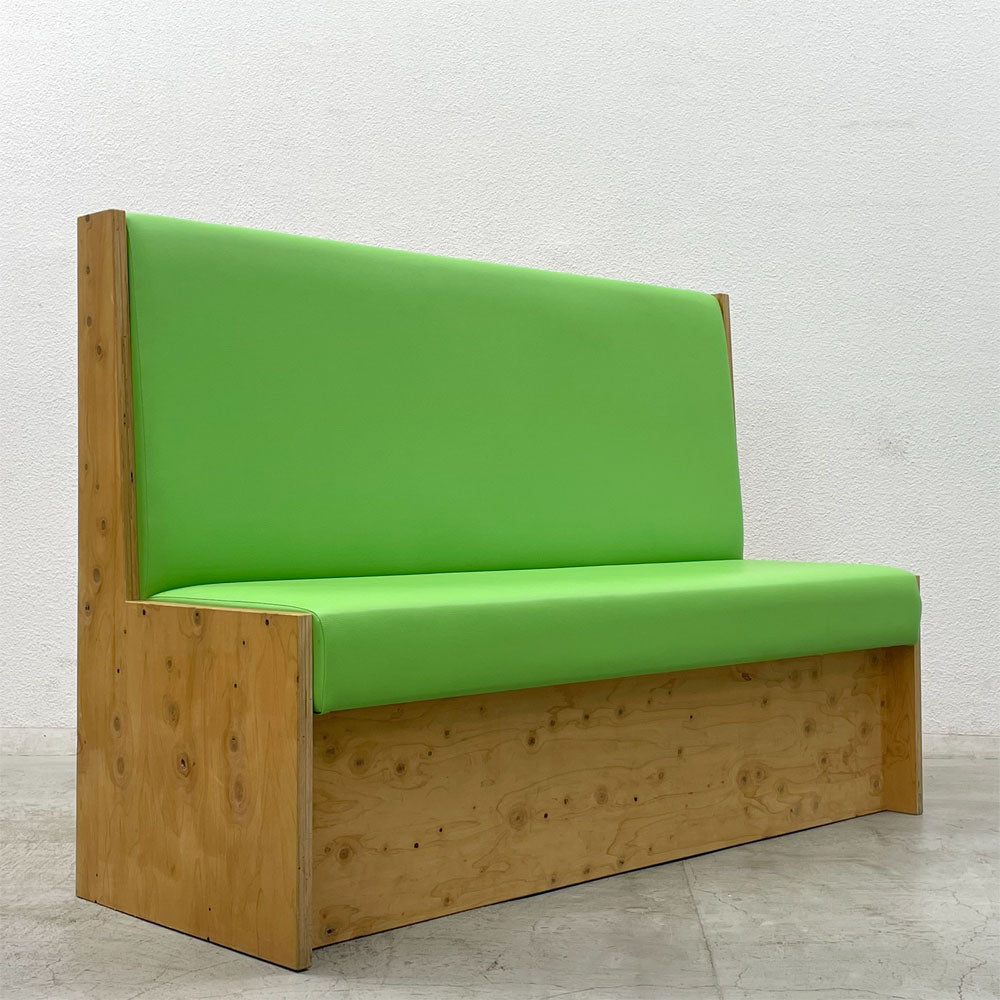 【登戸BASE店】 特注 木製ロビーベンチ ハイバック仕様 PVCレザー 国産積層合板 W150cm ライトグリーン 買取させていただきました。