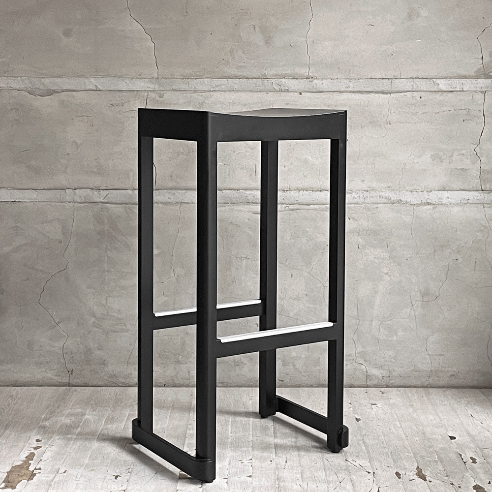【学芸大学店】アルテック artek アトリエ バースツール Atelier Bar Stool H75cm ビーチ材 ブラックラッカー仕上げ タフ スタジオ TAF Studio スウェーデン 北欧家具商品タイトル 買取させていただきました。