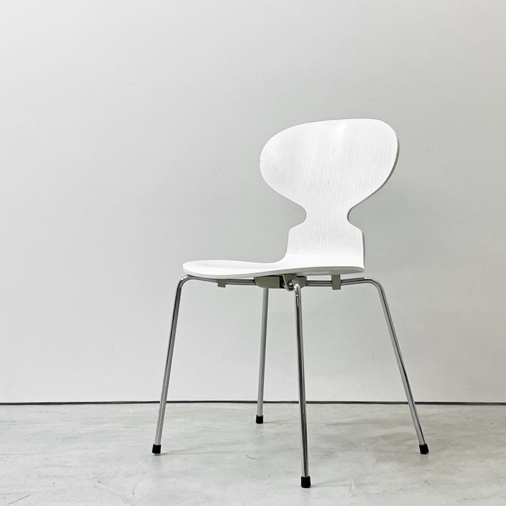 【祖師ヶ谷大蔵店】フリッツハンセン Fritz Hansen アントチェア アリンコチェア 4本脚 カラードアッシュ ホワイト アルネ・ヤコブセン デンマーク 北欧家具 買取させていただきました。