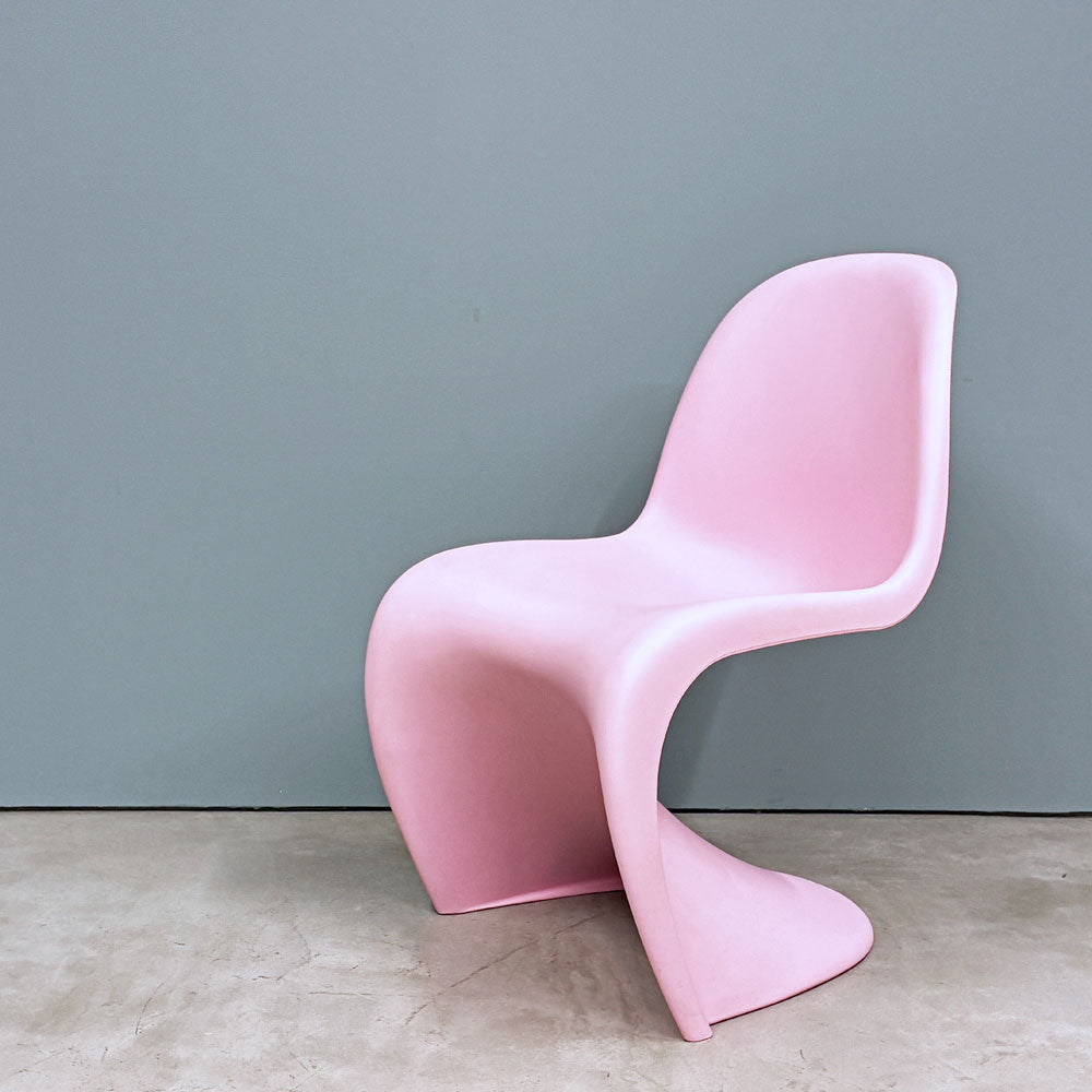 【経堂店】ヴィトラ vitra パントンチェア スタッキングチェア SAKURA サクラ色 ピンク 2011年 hhstyle 限定100脚 ヴェルナー・パントン ミッドセンチュリー 買取させていただきました。