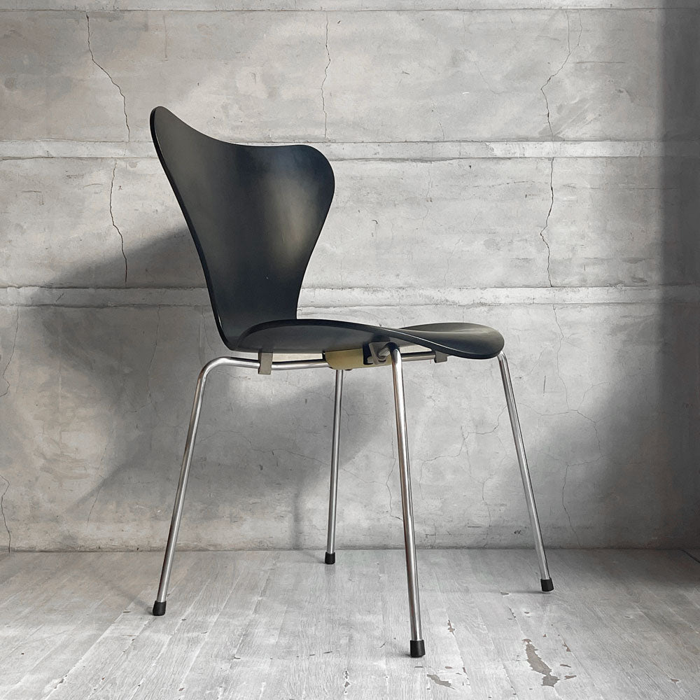 【学芸大学店】フリッツハンセン Fritz Hansen 3107 セブンチェア ラッカー ブラック リペイント済み アルネ・ヤコブセン デンマーク 北欧家具 ♪ 買取させていただきました。