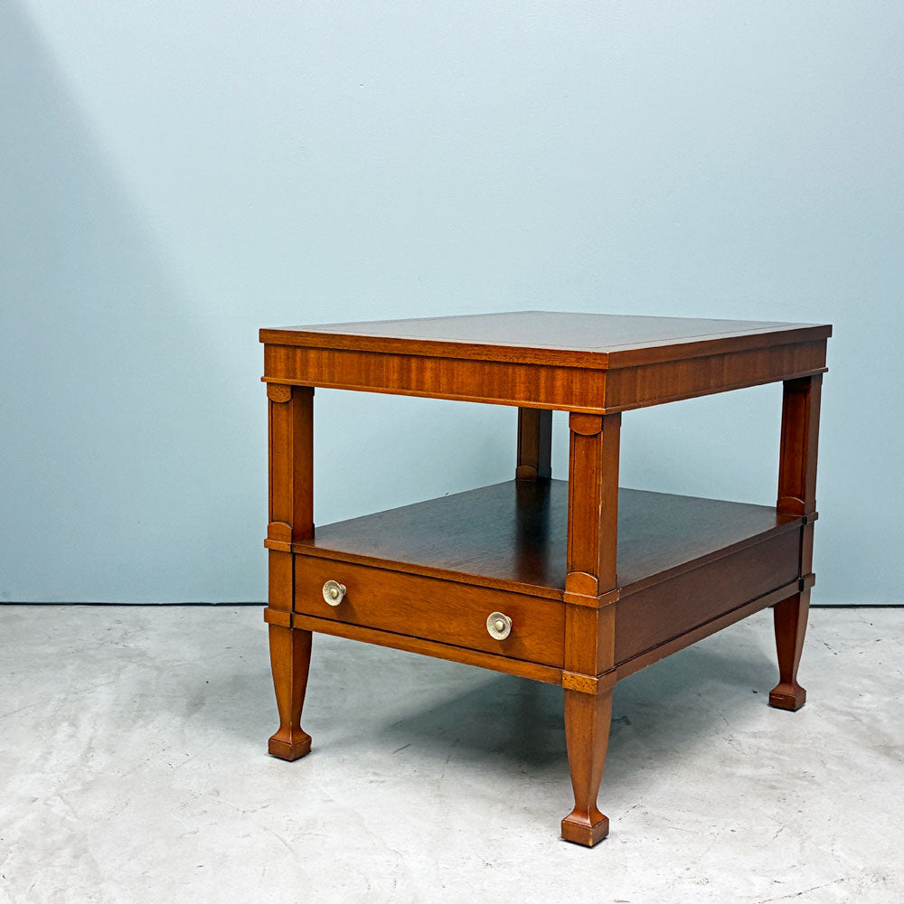 【経堂店】ドレクセルヘリテイジ DREXEL HERITAGE トライユン Triune ビンテージ サイドテーブル マホガニー ドロワー付き アメリカントラディショナル 米国 買取させていただきました。