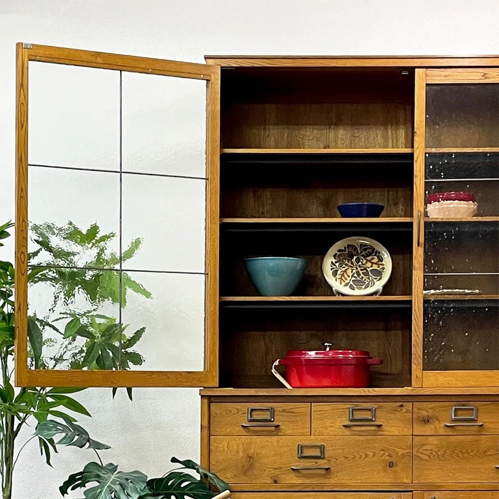 トラックファニチャー TRUCK FURNITURE ガット カップボード GATTO CUPBOARD オーク無垢材 キッチンボード 食器棚 W120 定価：￥649,000- ～木、鉄、硝子と響き合う～