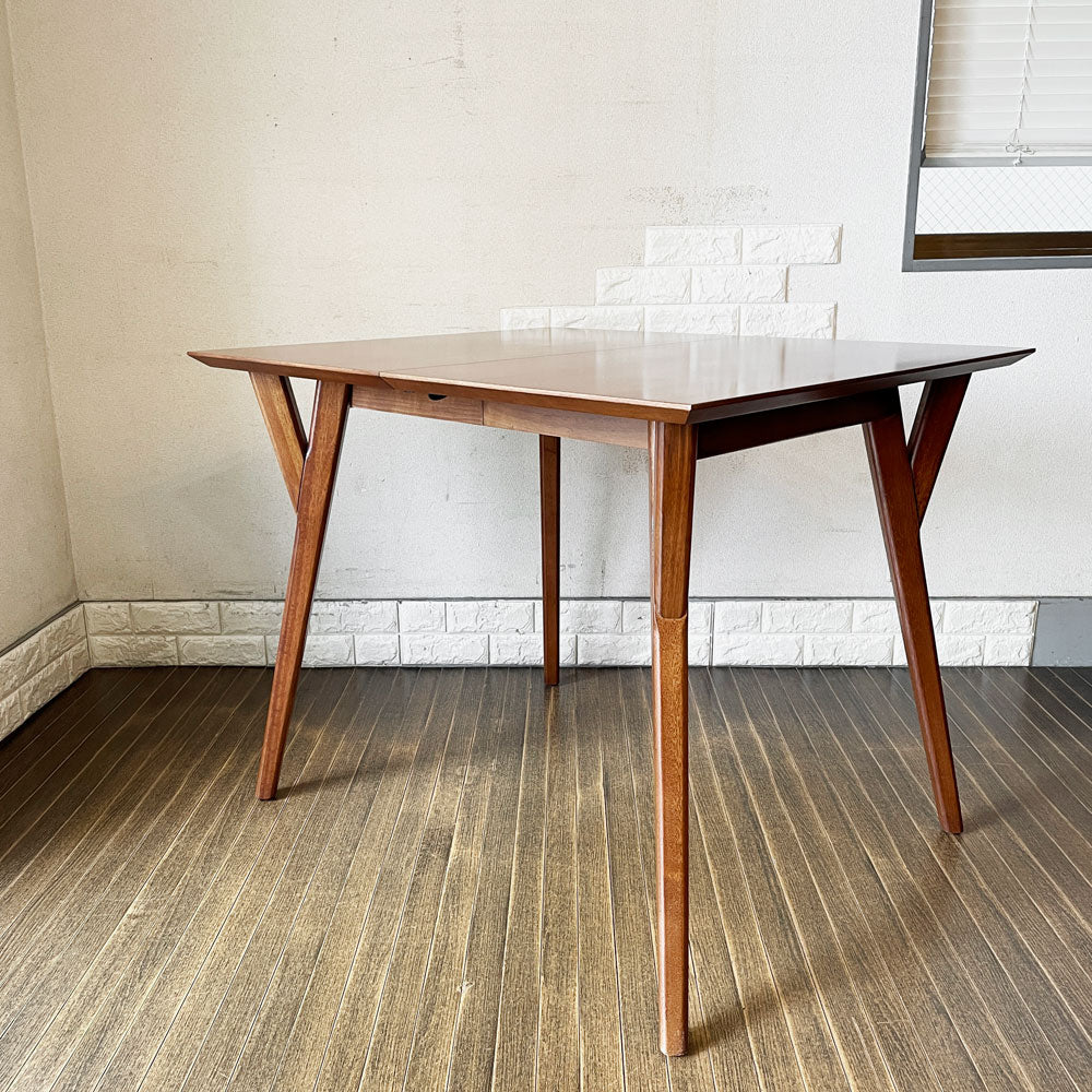 【経堂店】ウエストエルム West Elm ミッドセンチュリー Mid-century エクスパンダブルダイニングテーブル 伸長式 W99/140cm ウォールナット×ユーカリ材 参考価格￥115,000- 買取させていただきました。