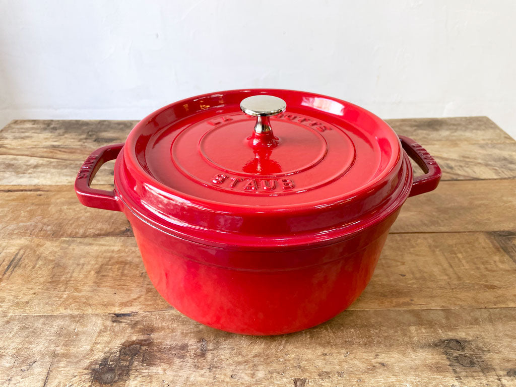 ストウブ STAUB ピコ ココットラウンド 両手鍋 ホーロー鍋 チェリー 24cm 買い取りしました。